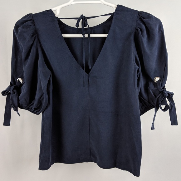J.O.A. Women's Crew Neck Short Top w/ Tie Details - Picture 1 of 5
